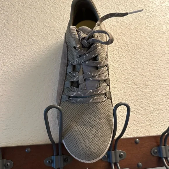 EUC, like new! Sorel women’s waterproof sneakers, size 9, Sage green - Picture 5 of 9